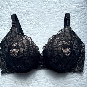 Victoria’s Secret Plunge Bra 34D NWT